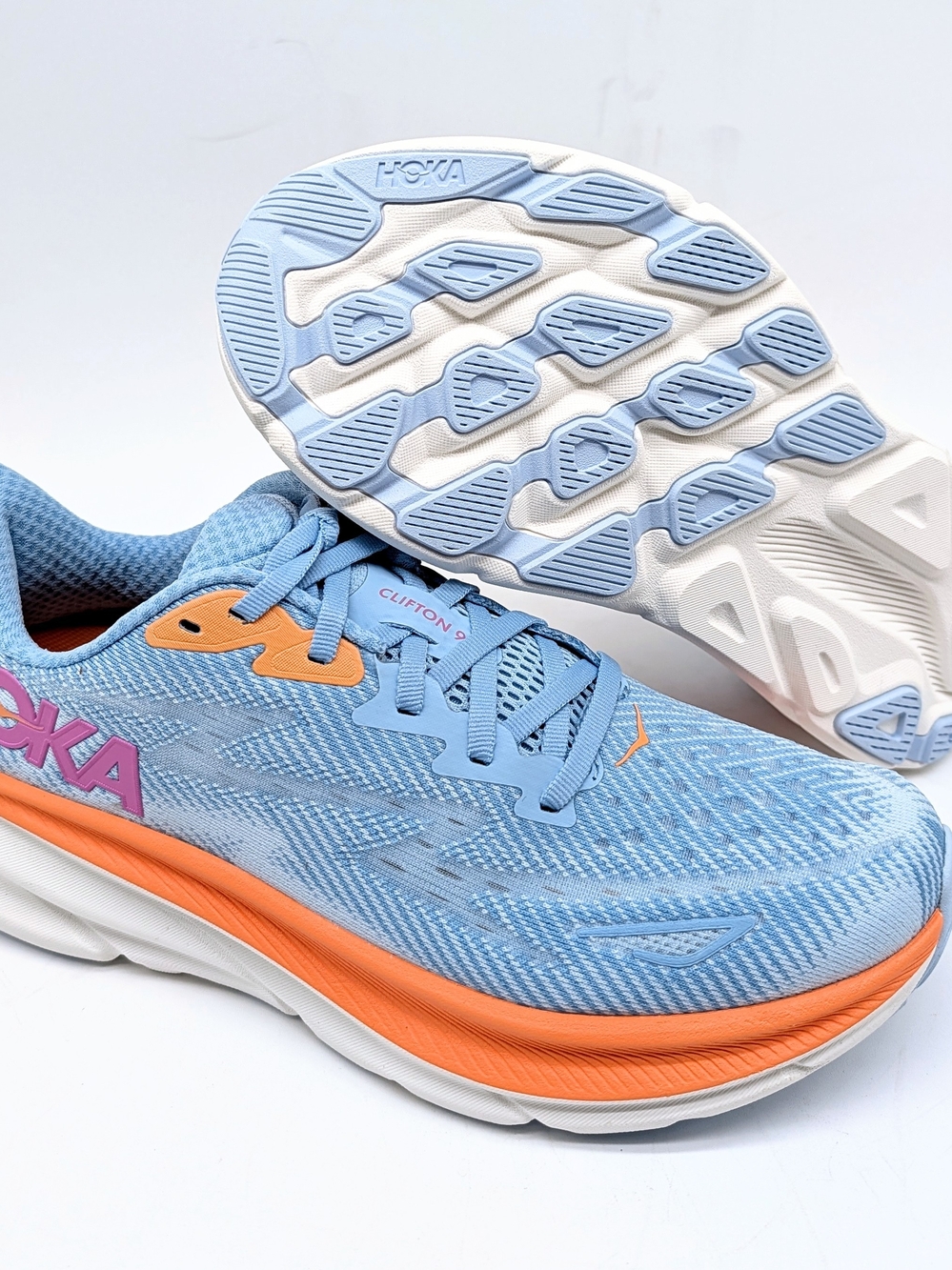Hoka Clifton 9 Womens Road Running Shoes 1127896-ABIW Airy Blue Ice Water Sz 8.5